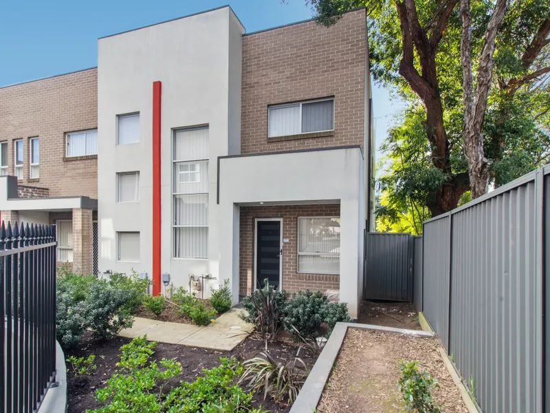 HUGE Home Perfect Location!!