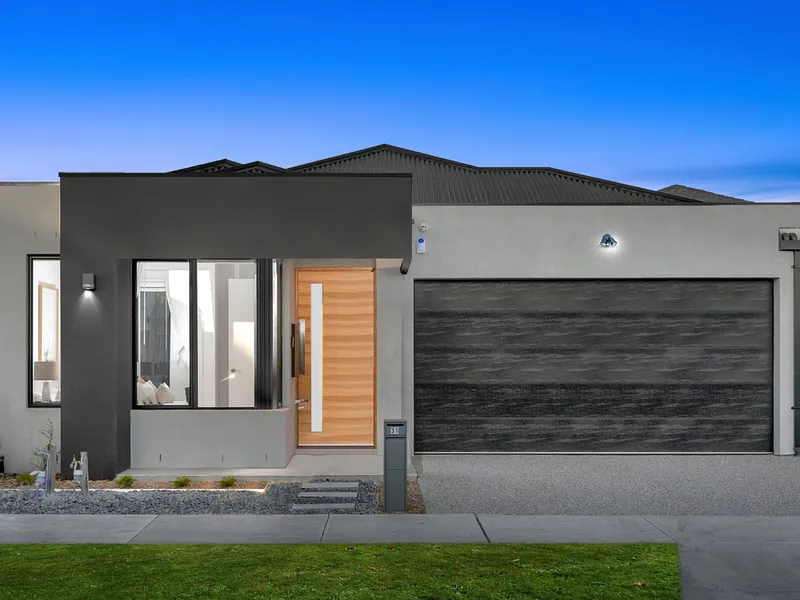 Brand New Luxury Home in Prestigious Location