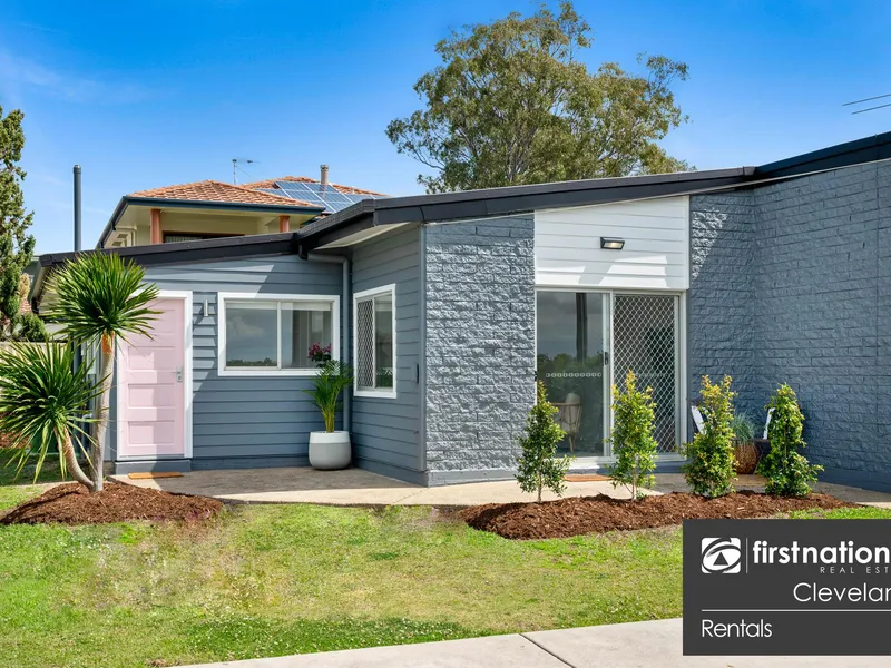 BEAUTIFUL RENOVATED UNIT BY THE WATER