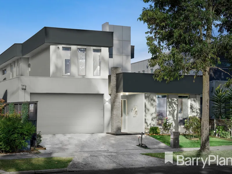 Your chance for uninterrupted water & city views.