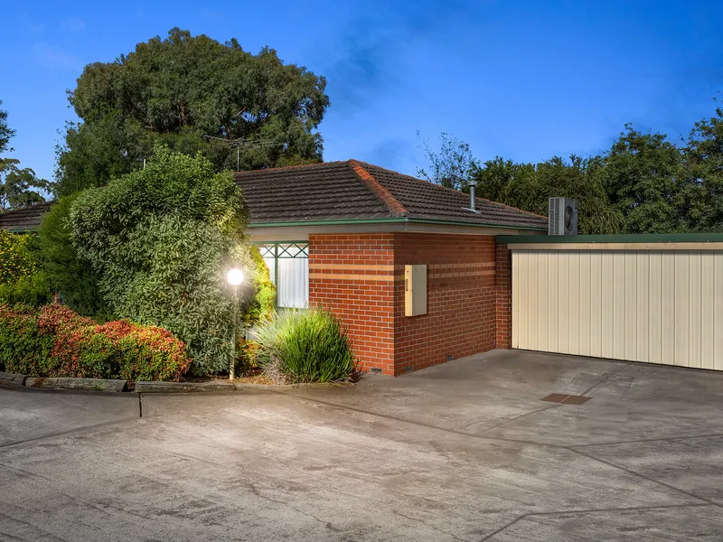 Immaculate Single Level Ease & a Privileged Address