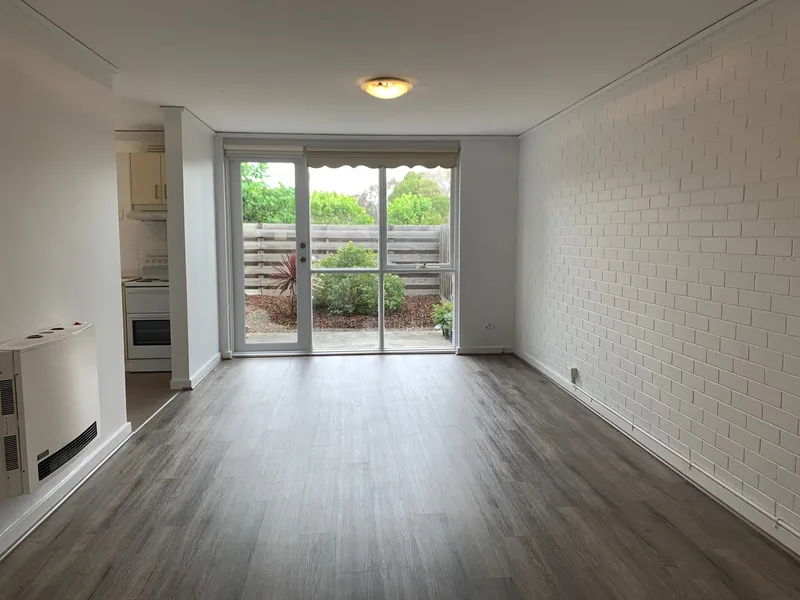 Fully Furnished Apartment - Flexible Lease Term