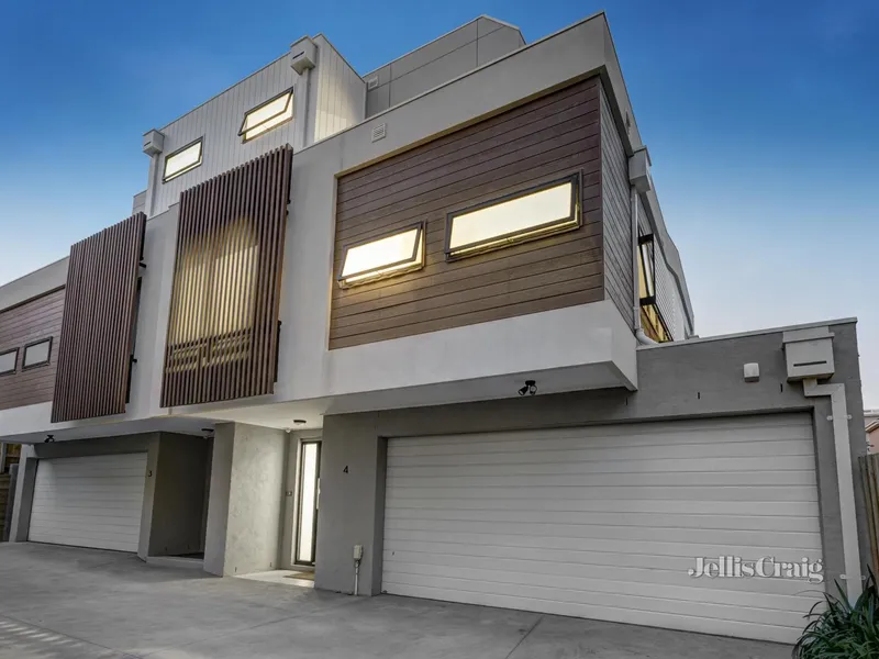 Private designer allure, walk to Westfield