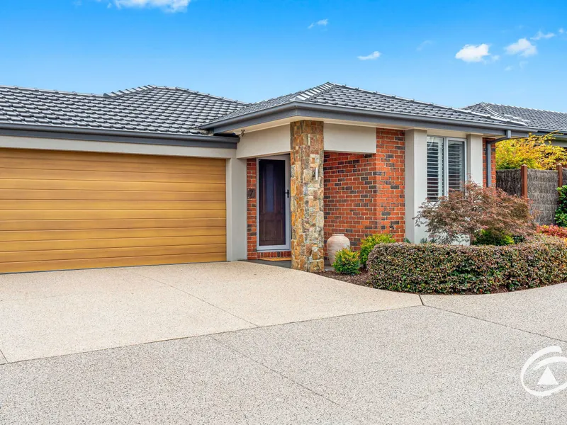 QUALITY TOWNHOUSE IN PEACEFUL NORTHSIDE SETTING