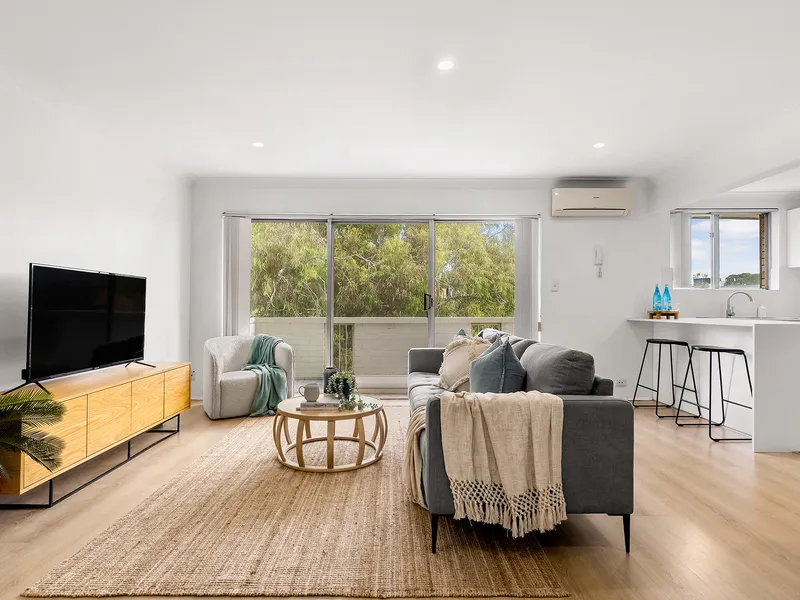 Updated and stylish apartment close to the CBD