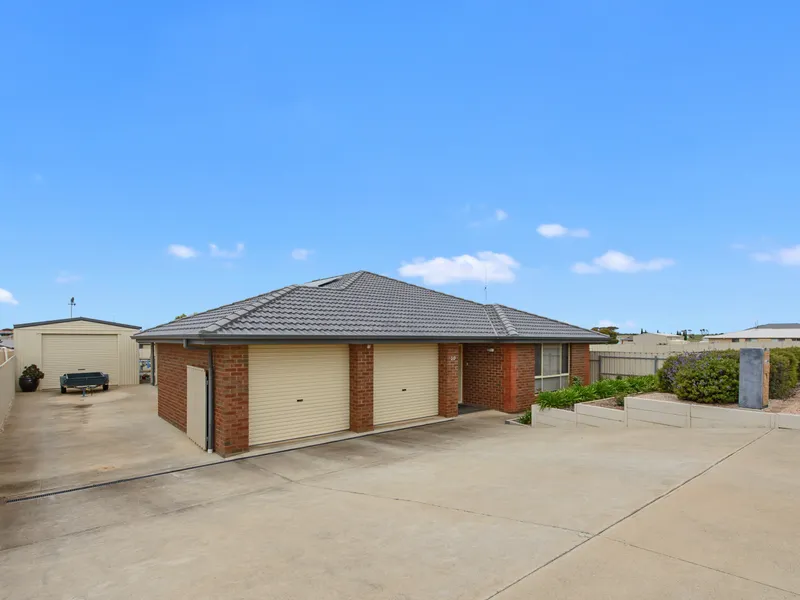 New Price - Quality Easy Living In Moonta Bay