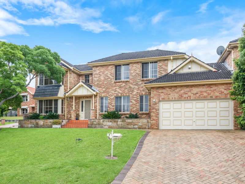 Walk to Norwest Metro & Shops