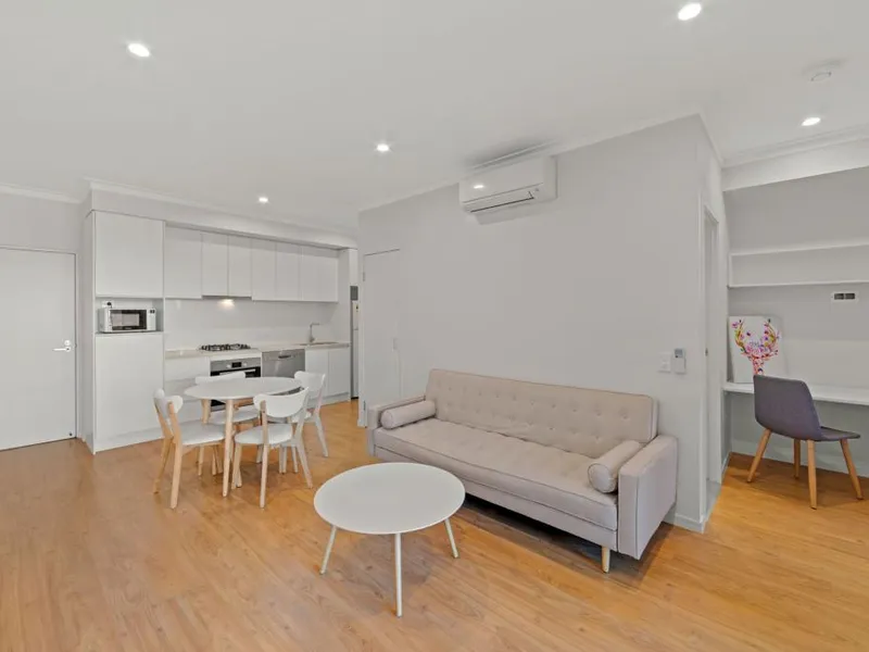 Spacious 1 bedroom unit close to everything!