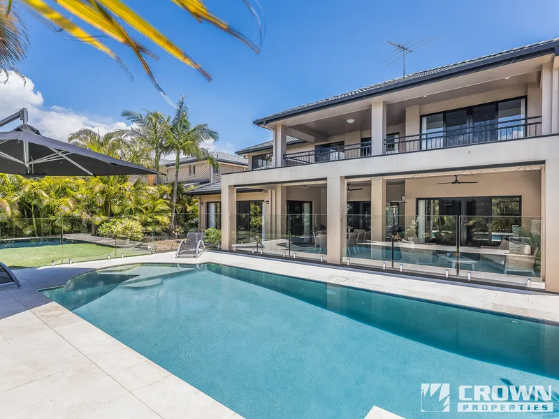 Superb Family Entertainer on 720sqm