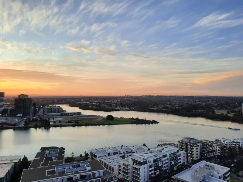 Stunning Water View 2 Bedrooms 2 Bath Apartment for Lease!