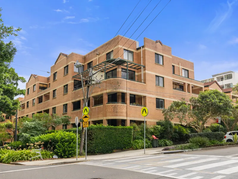 Unfurnished Split Level Three Bedroom Apartment With Parking