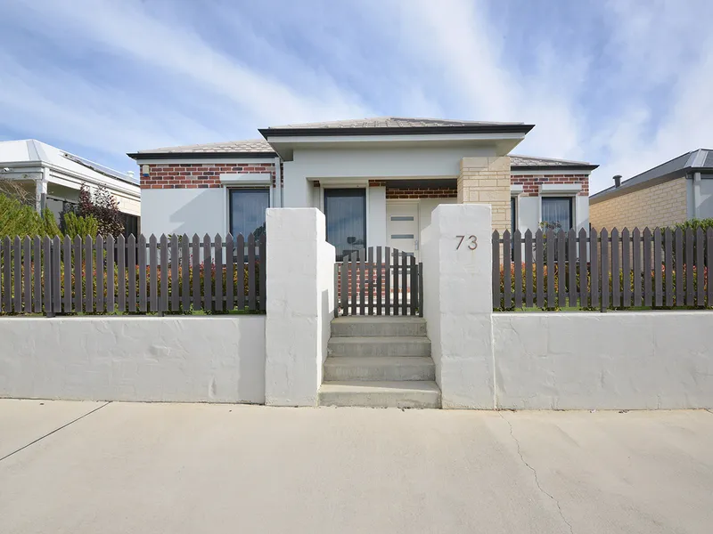 EXQUISITE EX DISPLAY HOME
