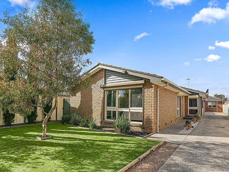 Modern Living in a Free Standing Villa Unit