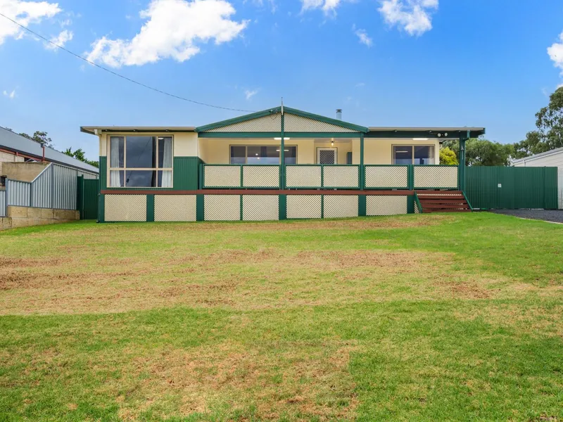 Beautiful Home With Beautiful Views