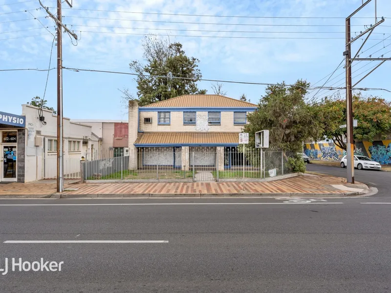 Corner Site - 530sqm (12.8 x 41.7m) approx.