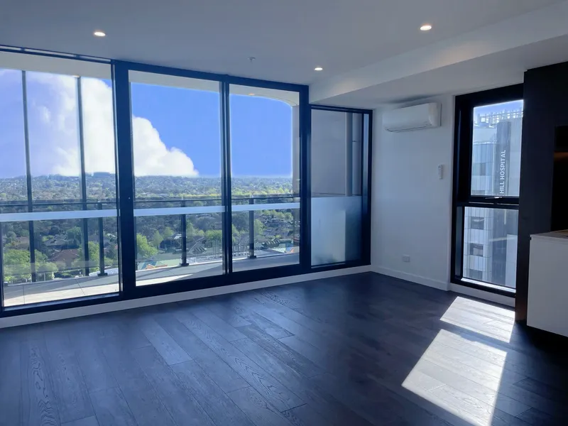 Best Aspect！Corner！North East Facing！Brand new 2 Bed + Study！