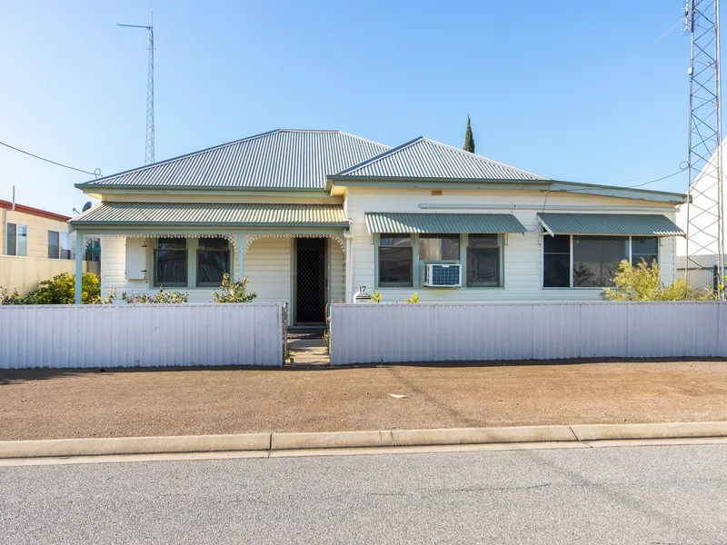 GREAT CENTRAL LOCATION