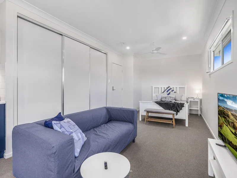 FURNISHED STUDIO APARTMENT