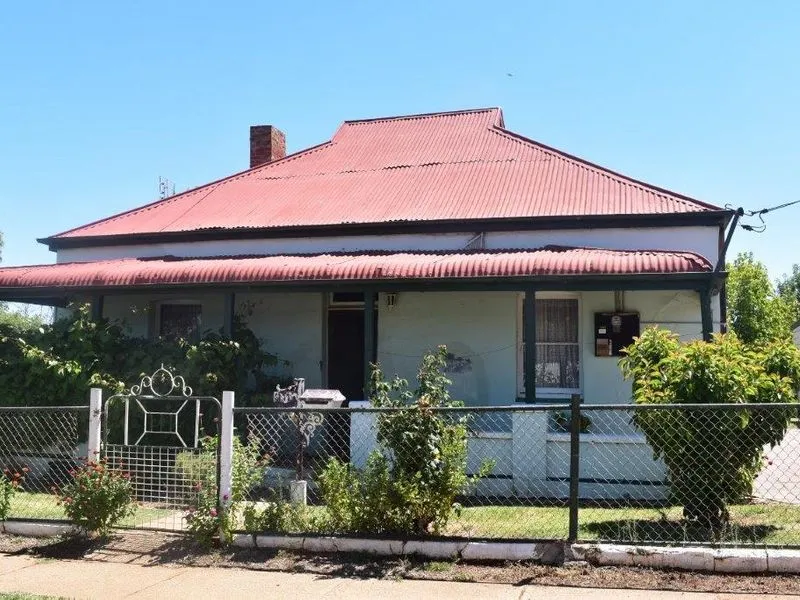 Space, charm & potential.