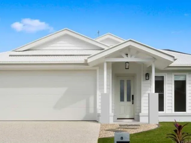 STUNNING DISPLAY QUALITY HOME JUST $625,000