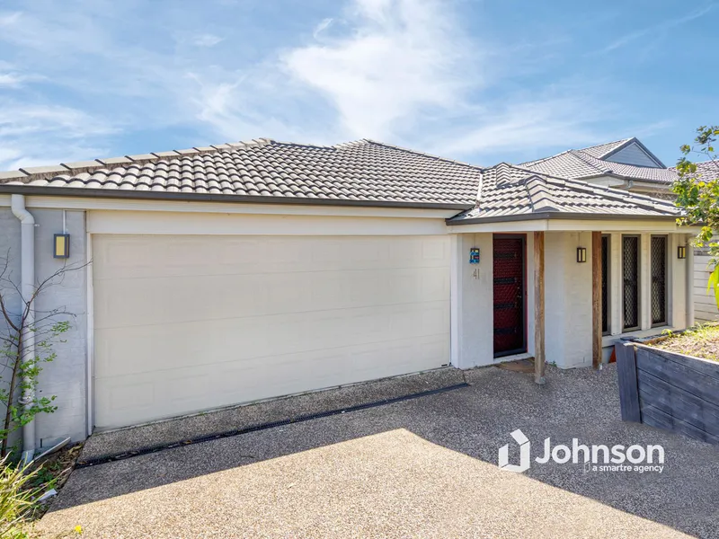 IMMACULATE FAMILY SANCTUARY OR INVESTMENT OPPORTUNITY IN THE HEART OF SPRINGFEIELD LAKES