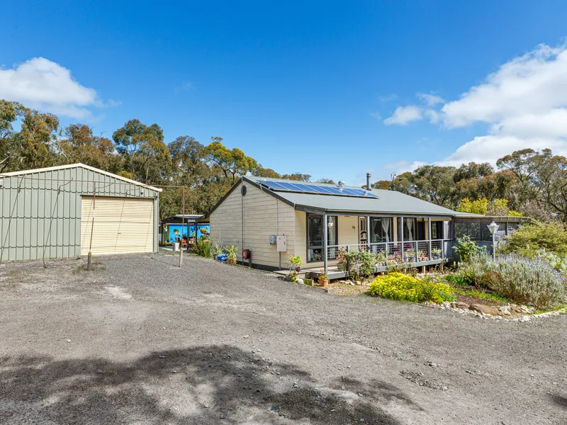 Gorgeous 3-Bedroom Home on 10 Acres of Tranquil Paradise