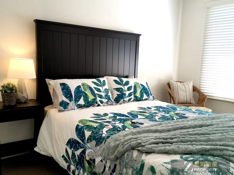 Fully Furnished 3 Bedroom Townhouse in School Zones