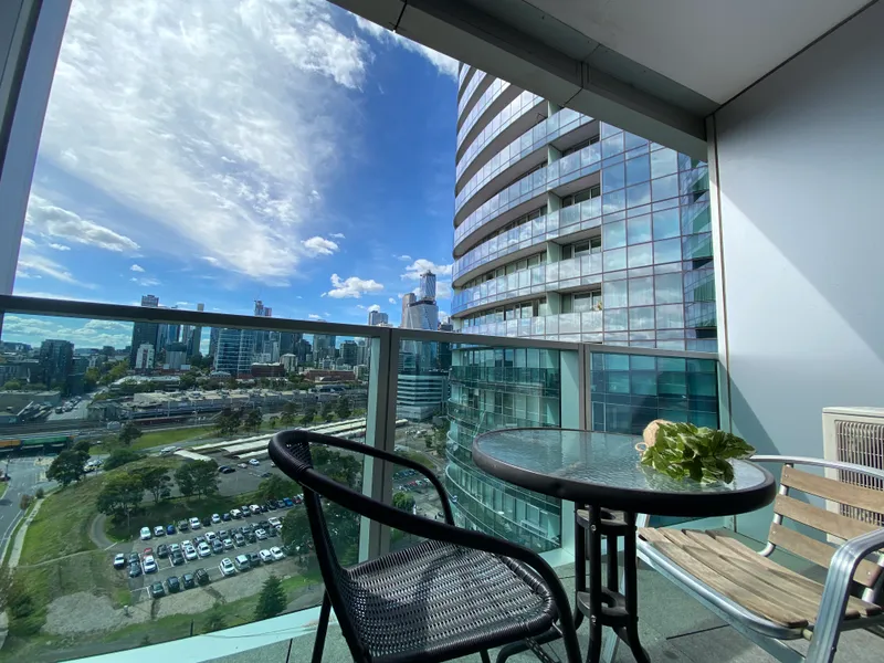 1bed 1bath 1carpark Best option for invest and first home buyer at DOCKLAND