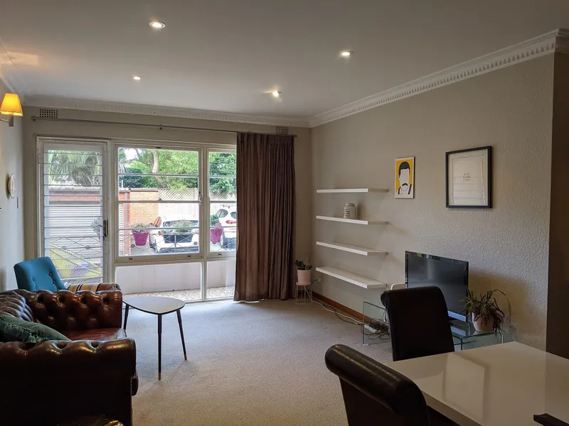 Modern and spacious one bedroom unit