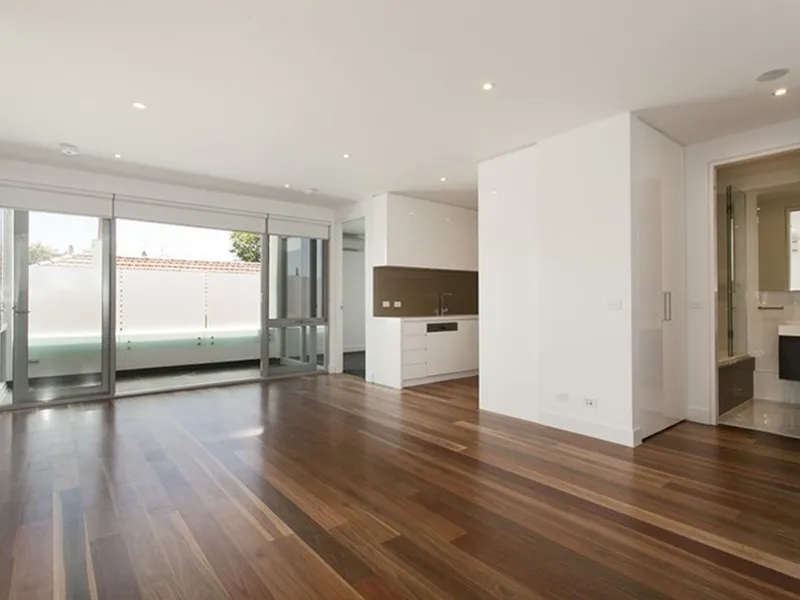 Immaculate block, Stunning apartment!