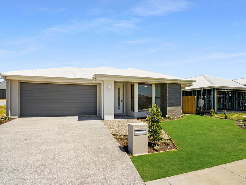 Riverton Gem - Lawn Mowing & Garden Care Included