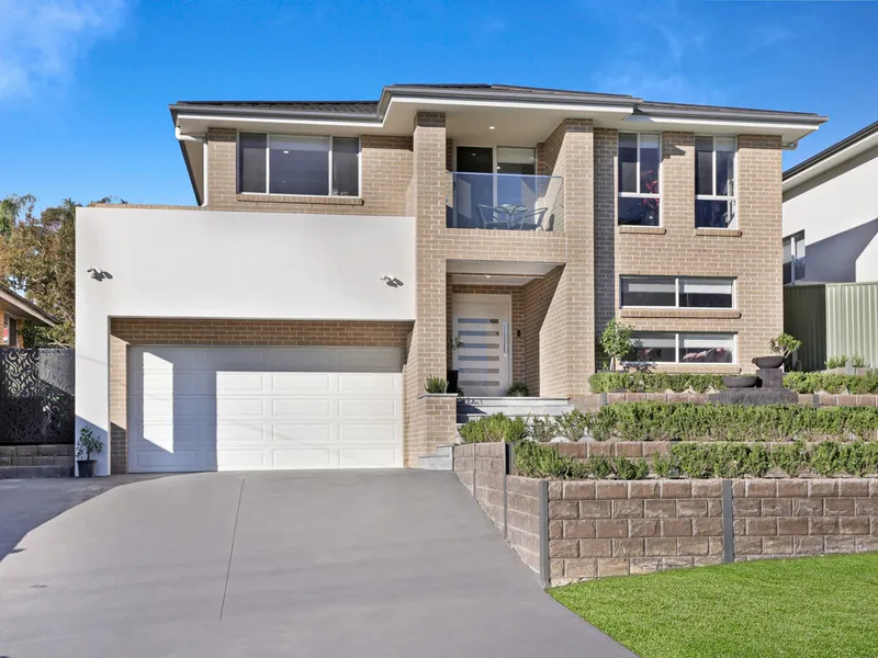 STUNNING FAMILY HOME & ONLY 3yrs YOUNG