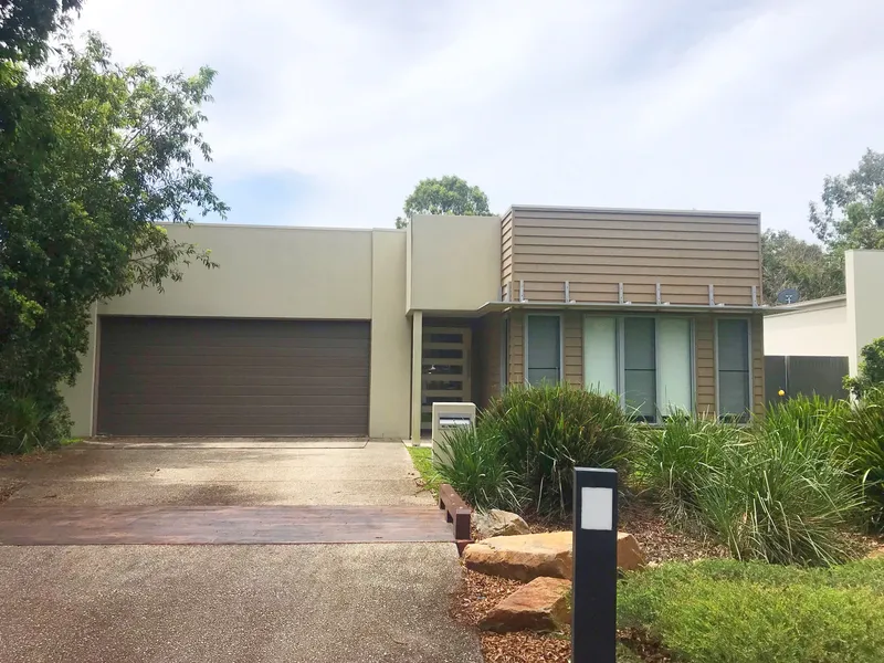 STUNNING FOUR BEDROOM HOME IN ELYSIUM