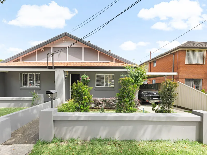 RENOVATED 3 BEDROOM HOME - PRIME LOCATION!
