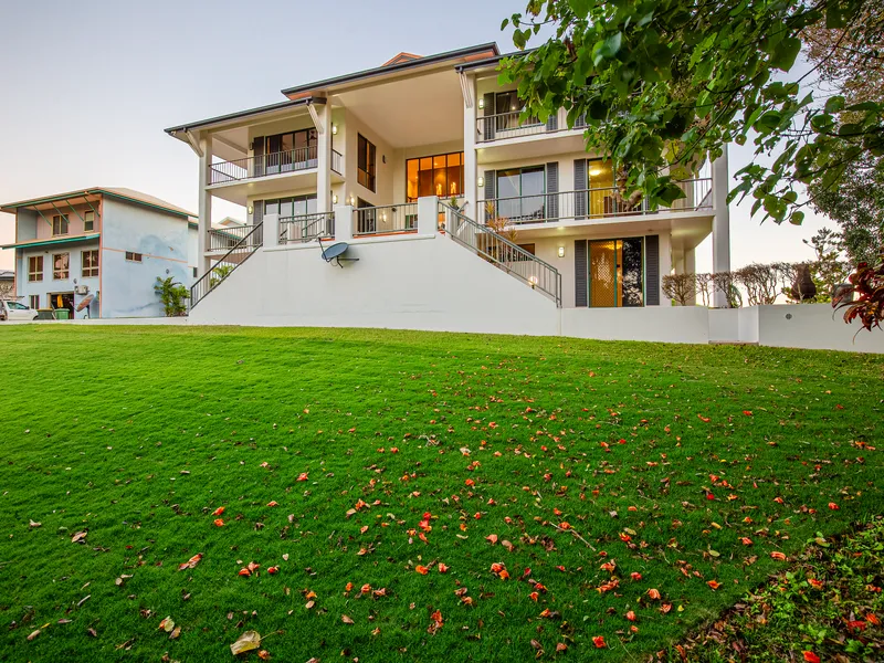 The Ultimate Family Dream Home - Views To Brampton Island