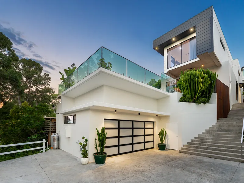 Architecturally Designed Coastal Retreat