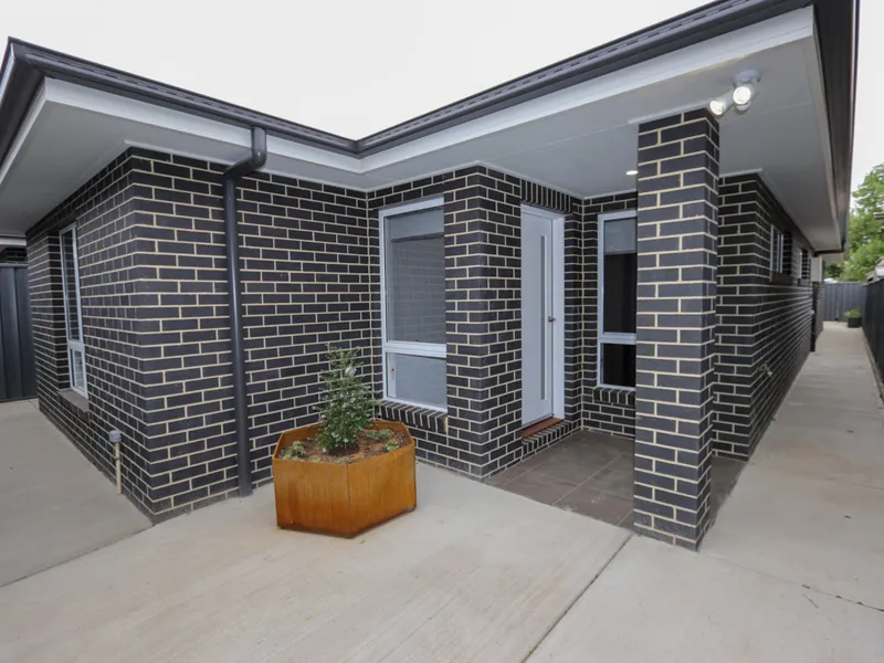 Brand New Three Bedroom Unit in Central Location
