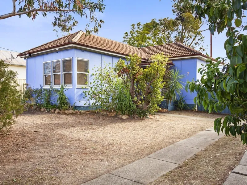 WEST TAMWORTH - Two Bedroom Home Full of Character