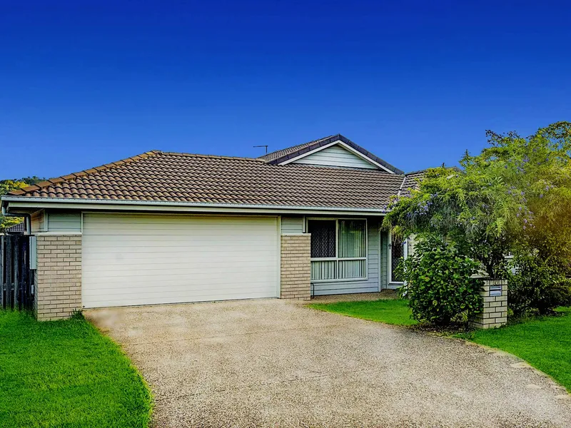 Wow, spacious family home in the Windaroo Outlook Estate!