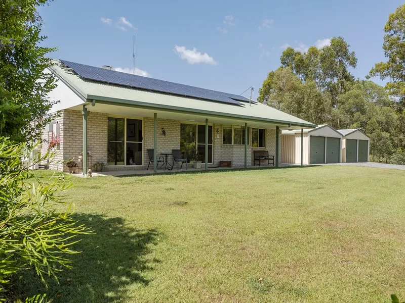 DUAL LIVING ON BEAUTIFUL SMALL ACREAGE