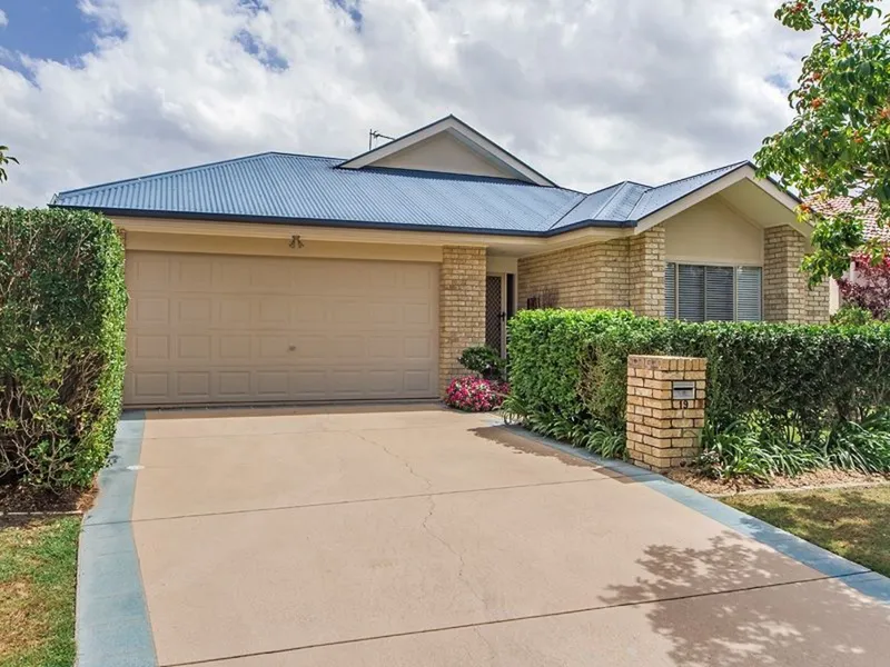Three Bedroom Home - Modern and Marvellous - Brilliant Position - Varsity Lakes