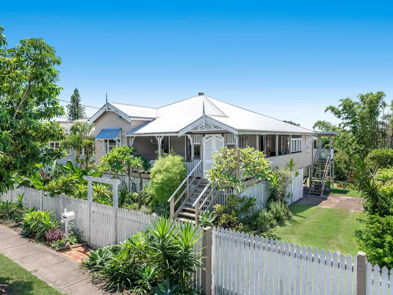 810m2 on Two Titles in Manly!