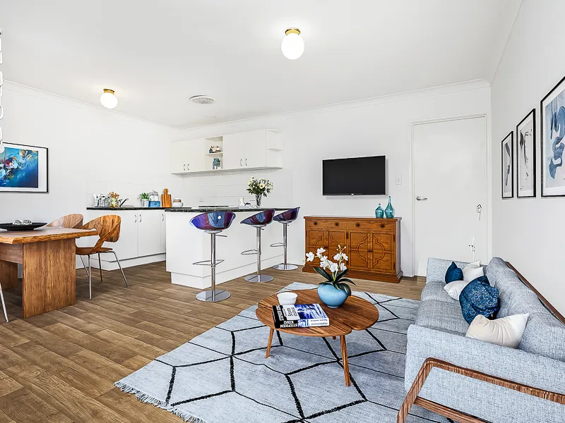 Light & Bright Unit with Private Courtyard