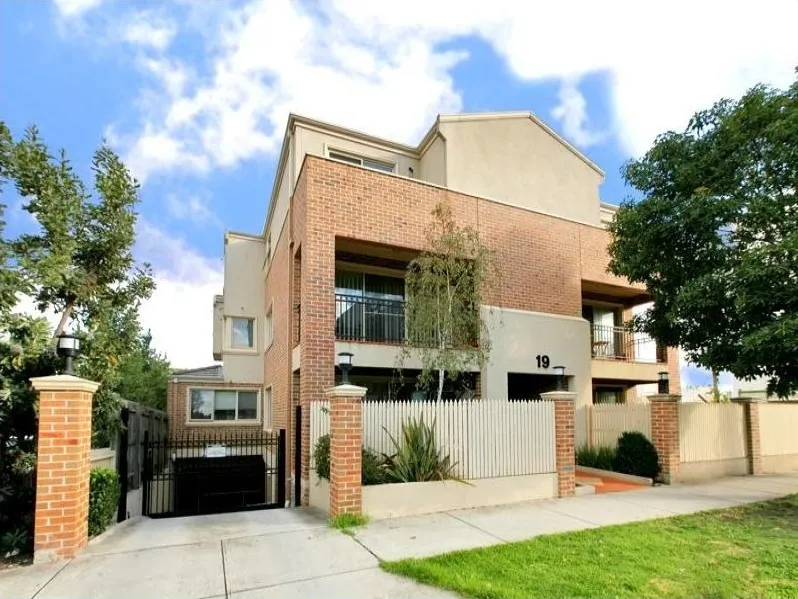 Three Bedroom Apartment at Box Hill Central