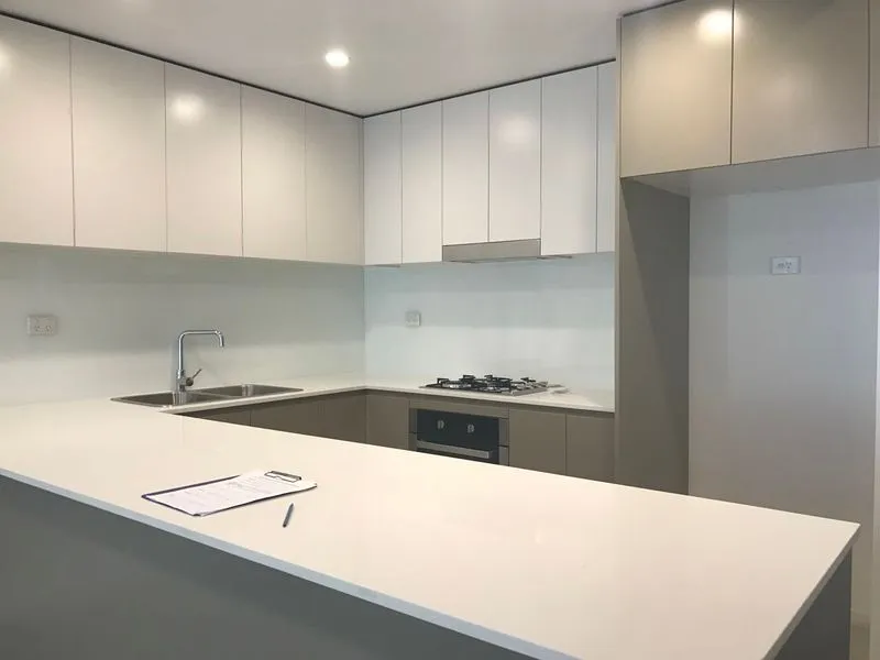 Huge 2 Bedroom Apartment with Huge car Space 