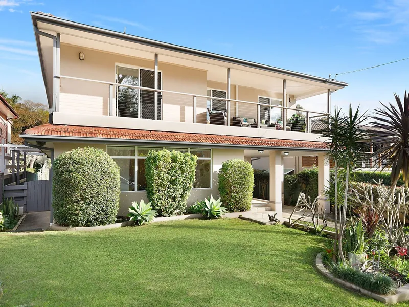 Coastal Family Home by the Waterfront
