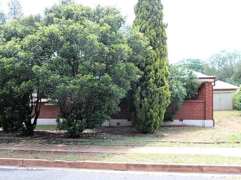 OPPORTUNITY - Investment or 1st home buyer !