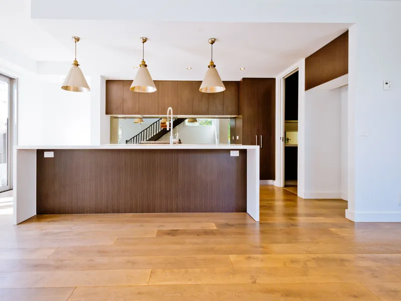 Cutting-Edge Cool, Stretching the Limits of 6 Star Style