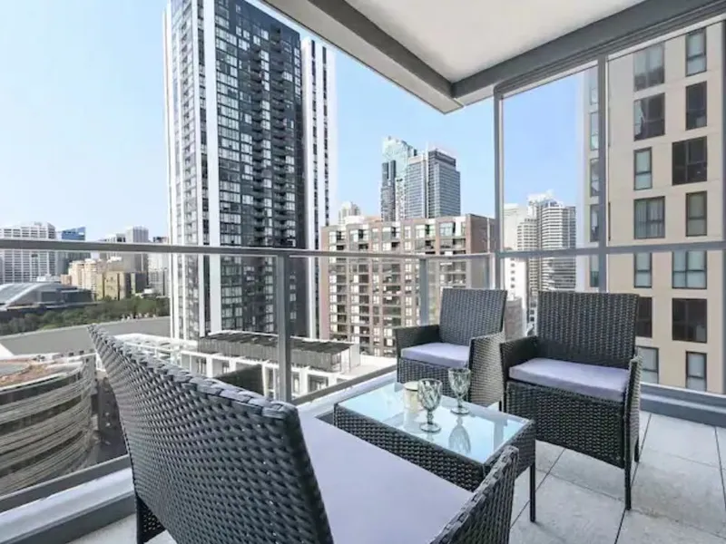 Luxury Apartment For Lease 