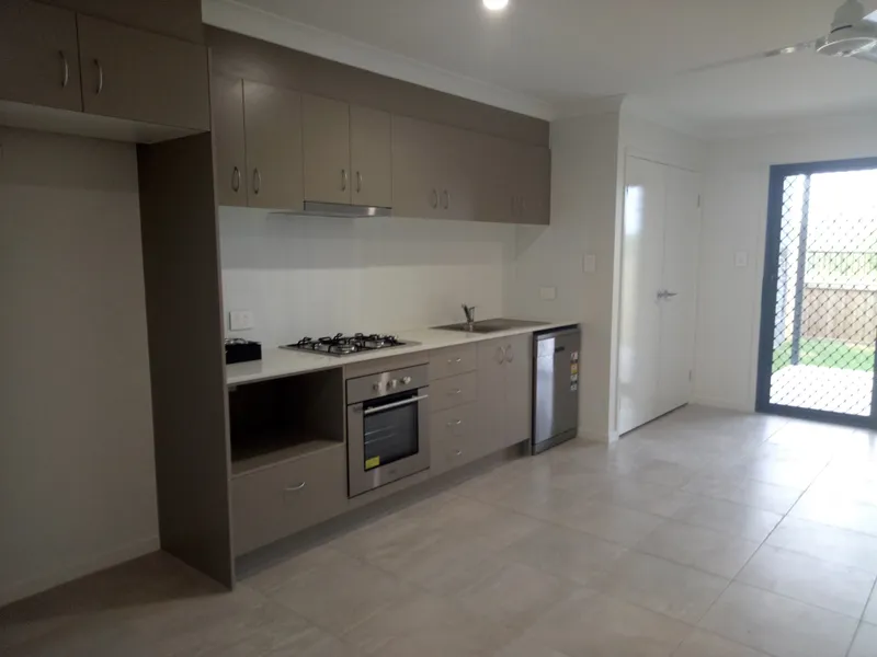 GREAT 3 BEDROOM UNIT IN REDBANK PLAINS WITH ENTERTAINMENT AREA